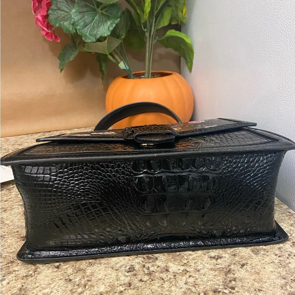 Brahmin Black Thames Medium Francine